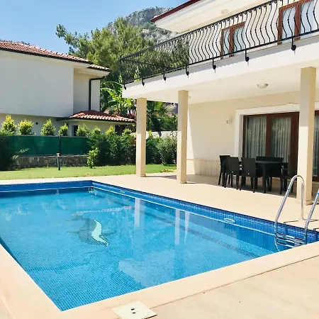 Goecek Begonville Villa No 8 フェティエ