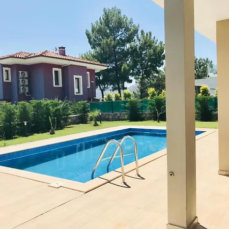 Goecek Begonville Villa No 8 * フェティエ